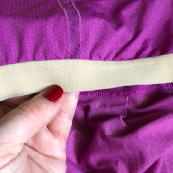 Lululemon Debut tank top in ultra violet , size 6 - Picture 10 of 12